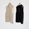812e5a45-e523-43a4-b5a7-054da3969b9d.jpg Static Luxury Old Money Style Round Neck Golden Bean Buckle Knitted Vest