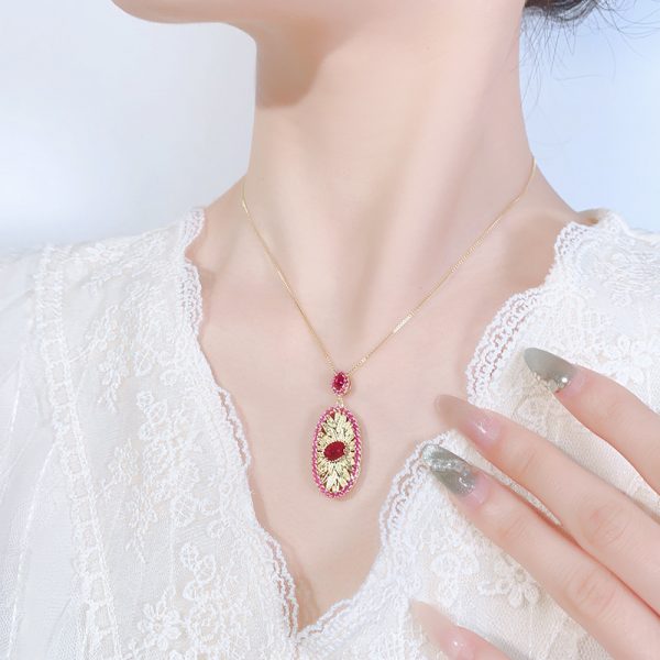 a96a27f1-fbe3-4d58-9a05-bff64d5fca98.jpg Gold-plated Simulation Red Corundum Design Old Money Style Suit