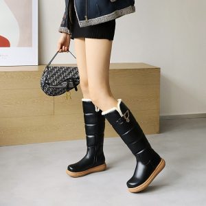 f8e4d3d6-fcdd-455f-a274-7725cbc9c66d.jpg Womens Fleece-Lined Solid-Color Minimalist High Boots
