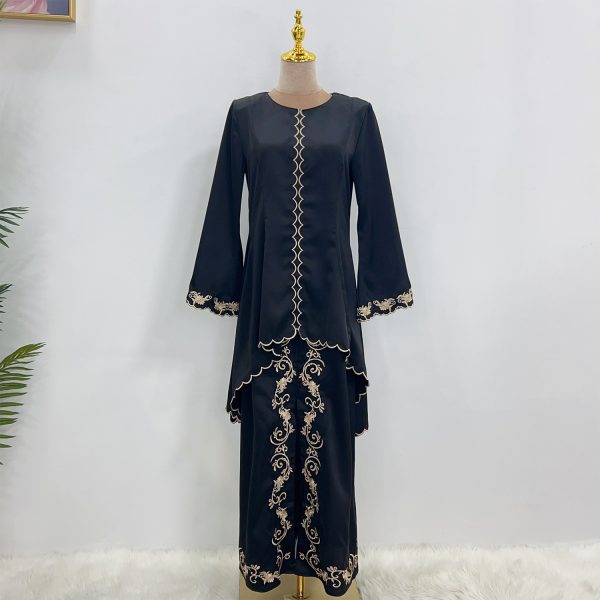 e90631e1-c251-4942-aa57-742ef2e22162.jpg Exquisite Embroidered Middle East Dress Suit